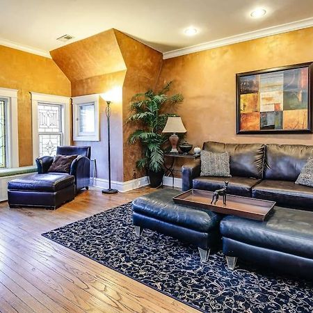 Historic And Unique Brownstone In Gold Coast - Downtown - 3 Appartement Chicago Buitenkant foto